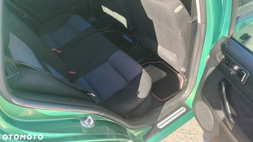 Volkswagen Golf - 15