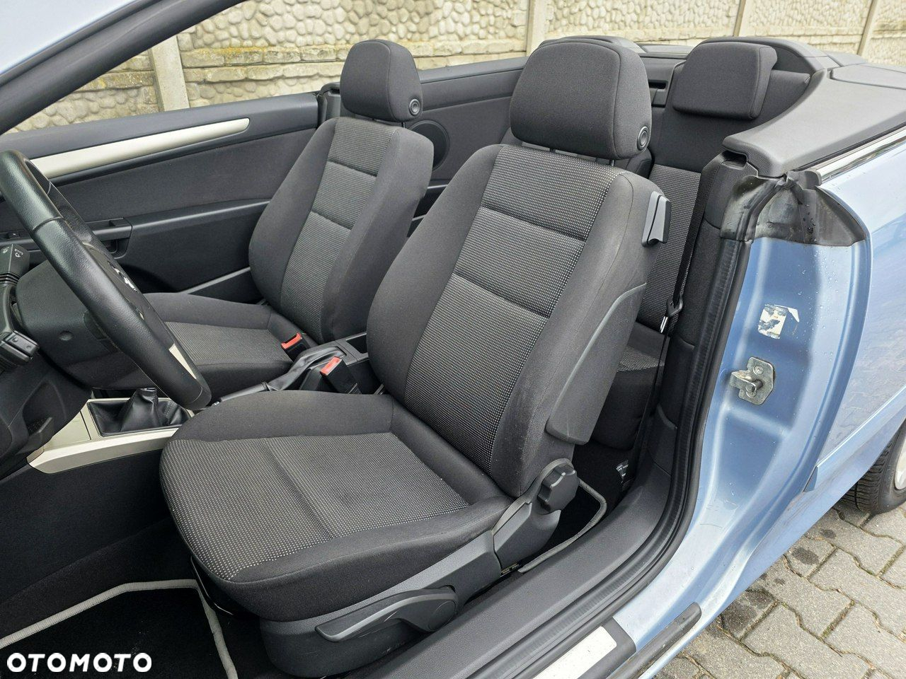 Opel Astra TwinTop 1.6 Enjoy - 12