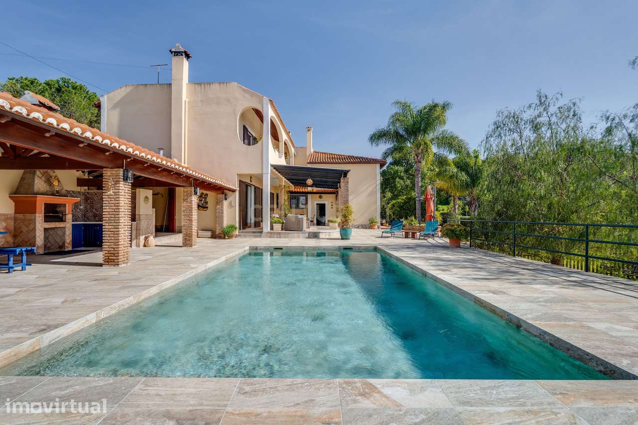 ESPETACULAR MORADIA NA PENINA COM PISCINA, GARAGEM, JARDIM E TERRENO - Grande imagem: 4/56