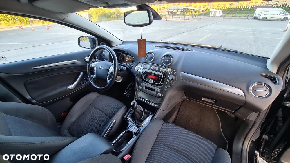 Ford Mondeo 2.0 Titanium - 12