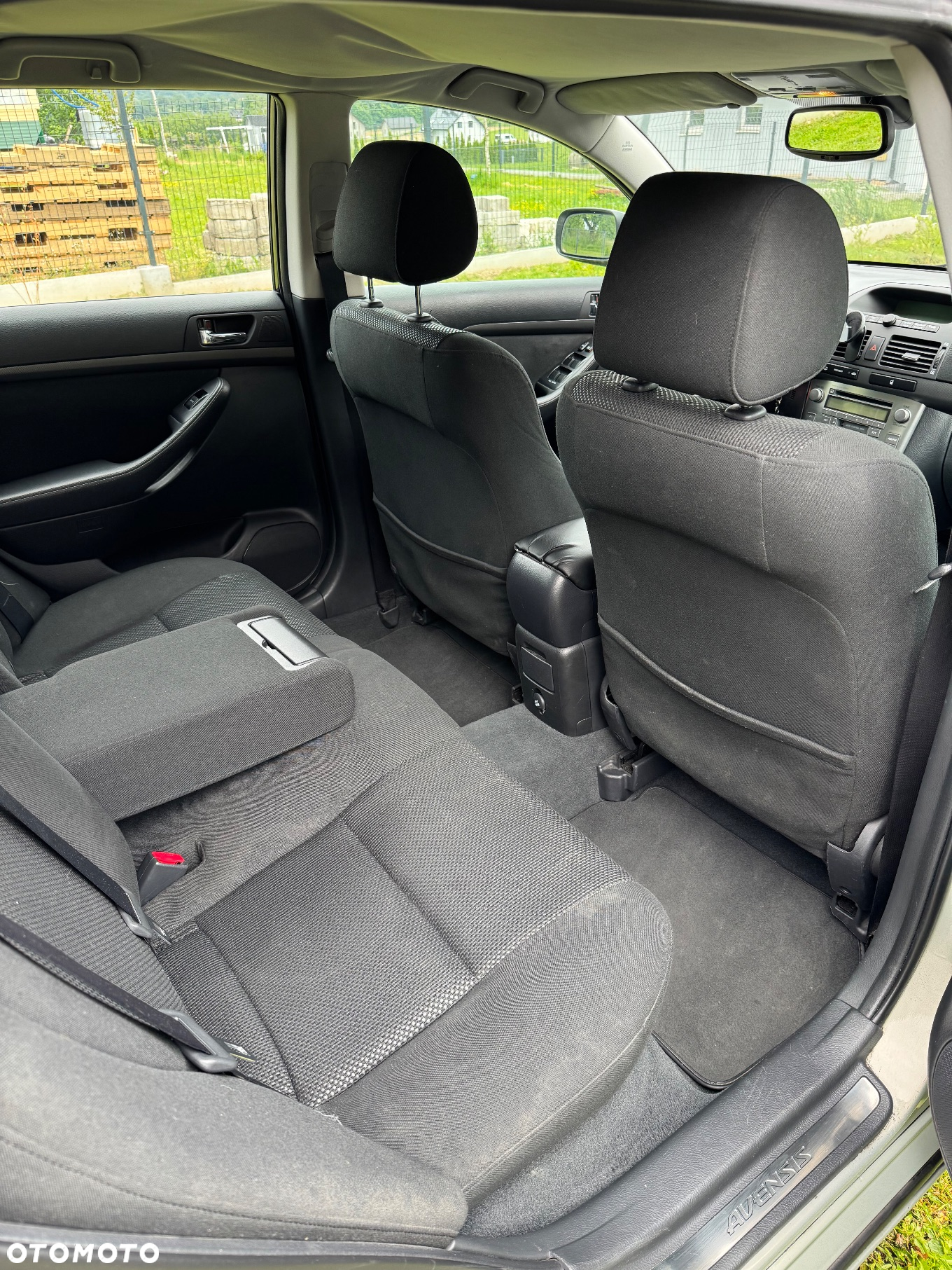 Toyota Avensis 2.0 D-4D Combi - 11