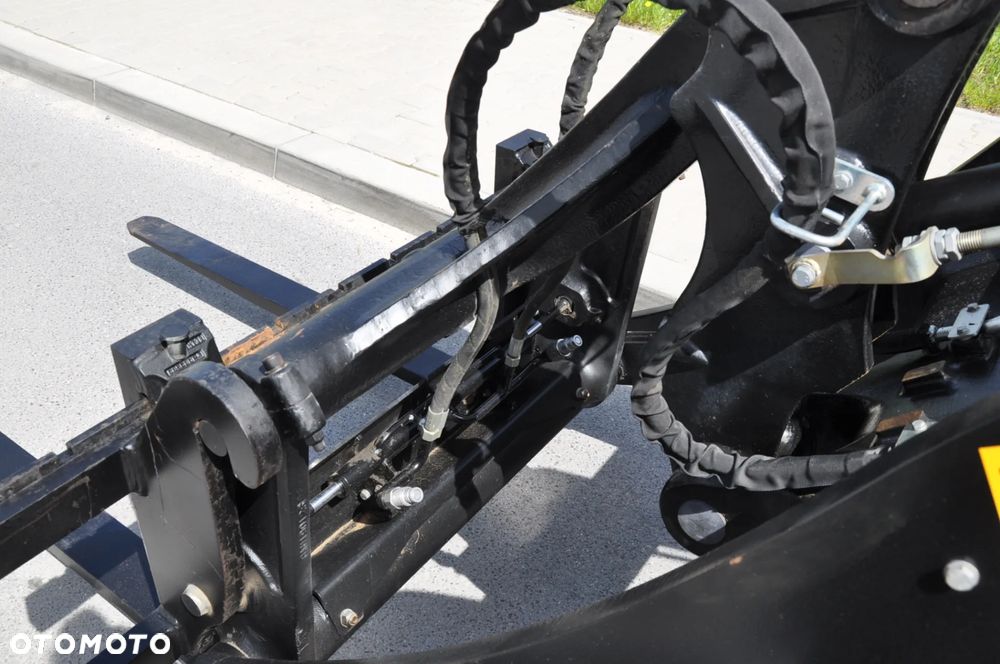 JCB WLS 409 SV MAŁO MTG 359 WIDŁY DO PALET KRAJOWA I WŁAŚCICIEL DOSTĘPNA OD RĘKI - 20