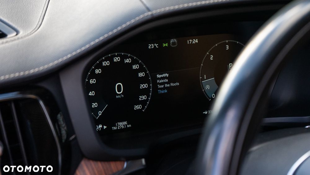 Volvo V60 D4 AWD - 9