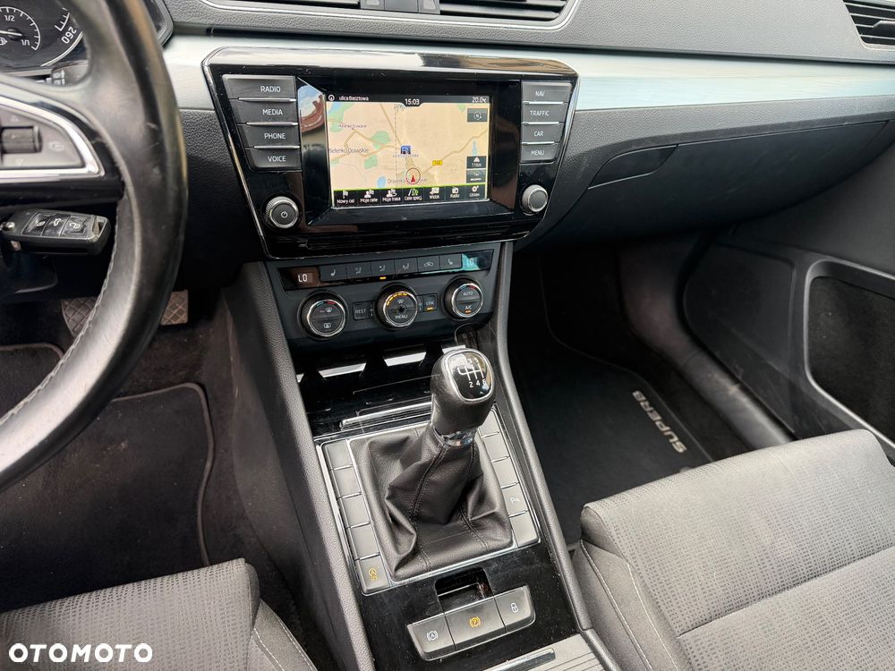 Skoda Superb 1.6 TDI GreenLine - 15