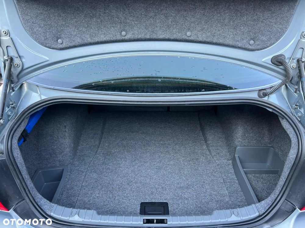 BMW Seria 3 325i - 30