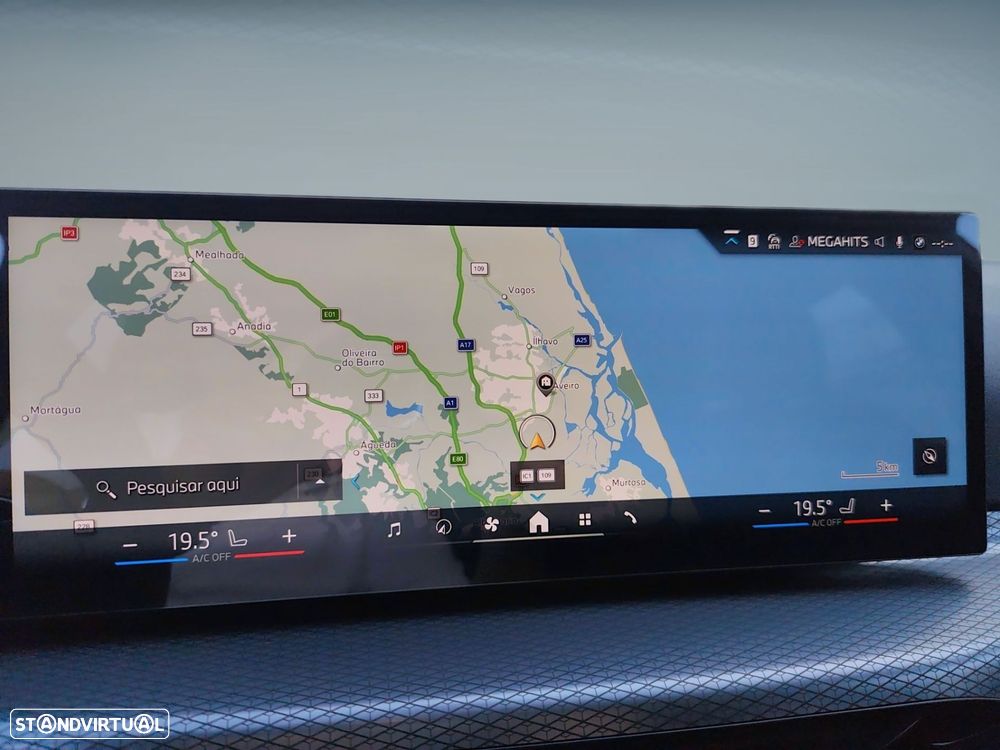 BMW 320 d Pack Desportivo M Auto - 32