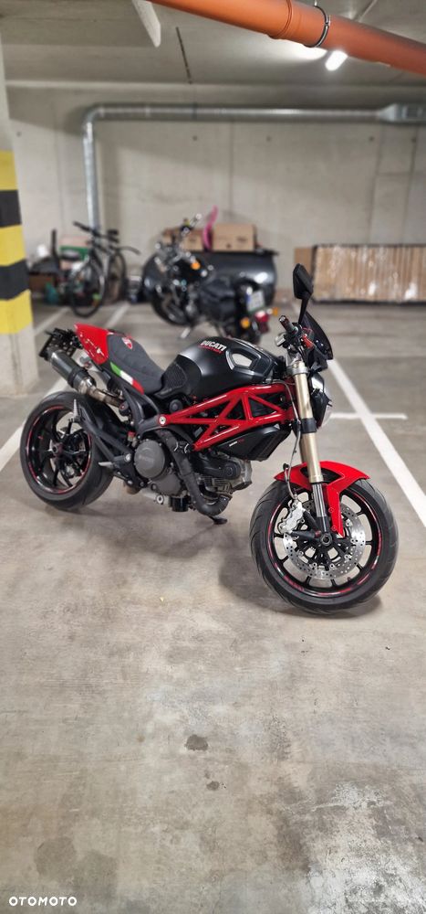 Ducati Monster - 11