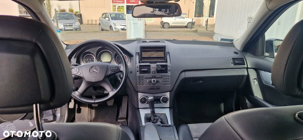 Mercedes-Benz Klasa C 200 CDI BlueEff Avantgarde - 9