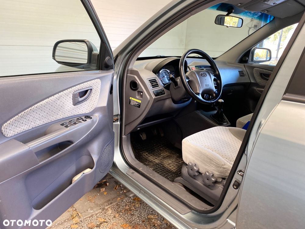 Hyundai Tucson 2.0 Comfort 2WD - 9