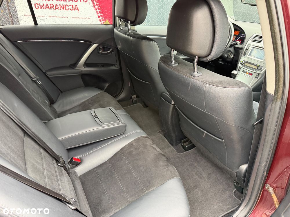 Toyota Avensis - 10