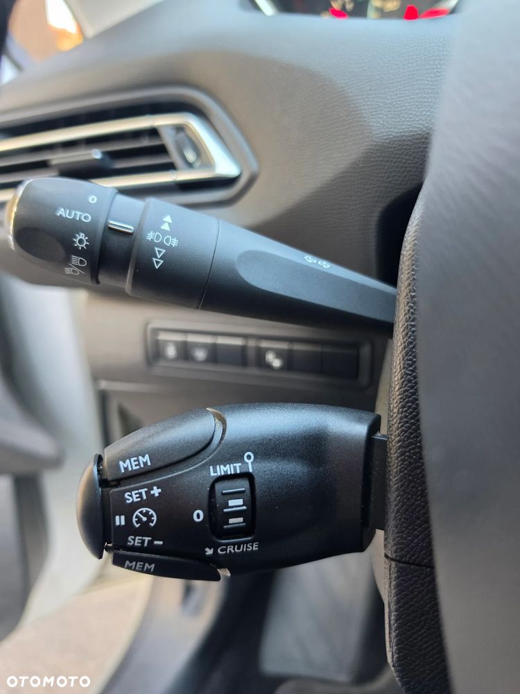 Peugeot 308 BlueHDi 120 EAT6 Stop & Start Allure - 38