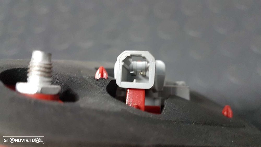 FAROLIM TRASEIRO ESQUERDO ALFA ROMEO 147 2000 -0046556346 - 2
