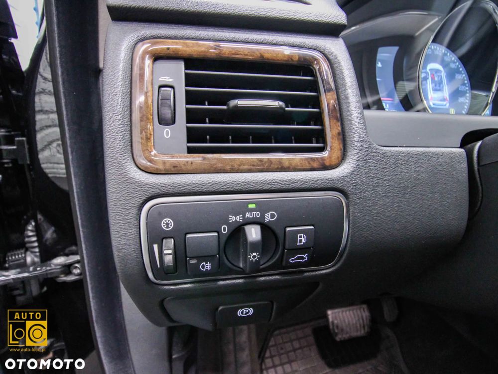 Volvo V70 D4 Drive-E Dynamic Summum - 32