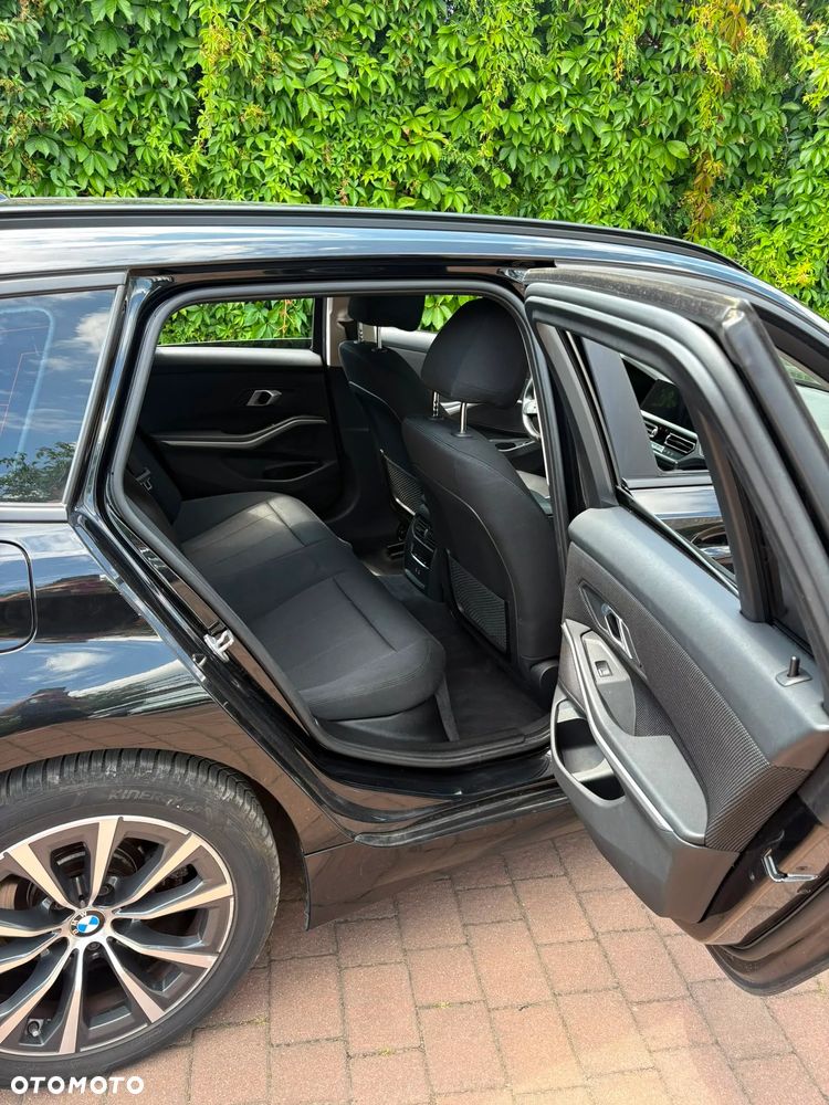 BMW Seria 3 318d MHEV Business Edition - 10