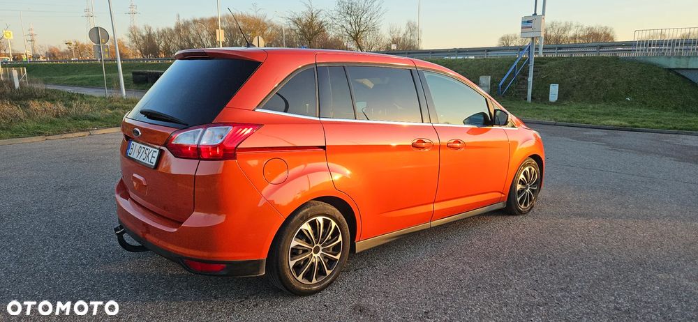 Ford Grand C-MAX - 3