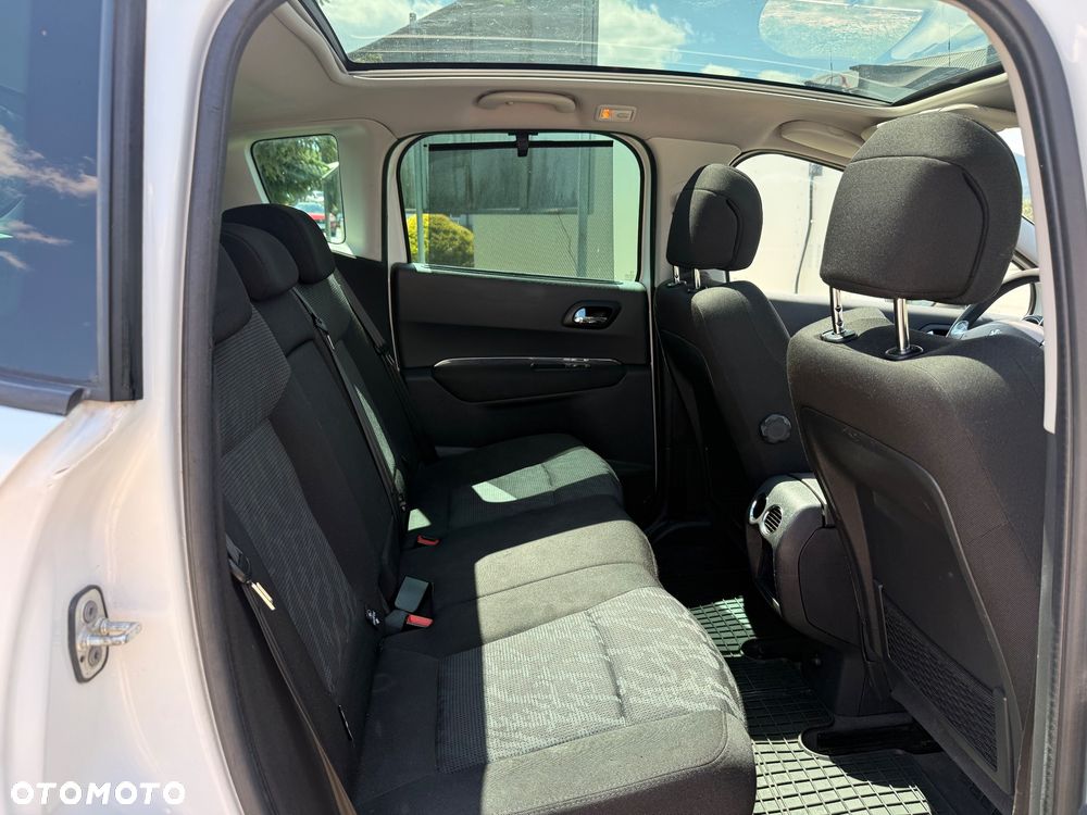 Peugeot 3008 1.6 HDi Premium - 10