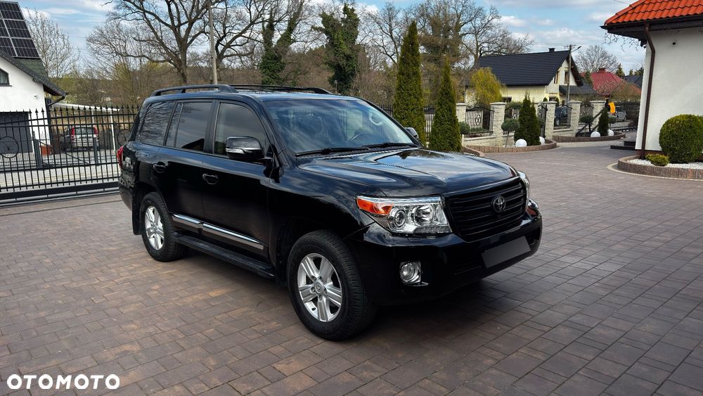 Toyota Land Cruiser - 5