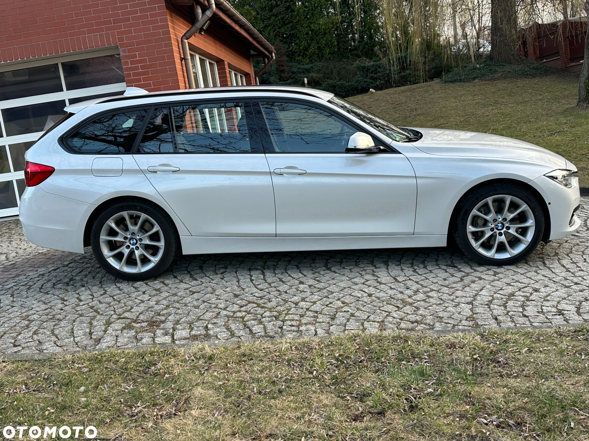 BMW Seria 3 335d Touring xDrive Luxury Line - 36