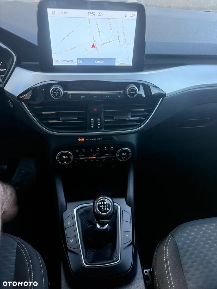Ford Kuga - 37