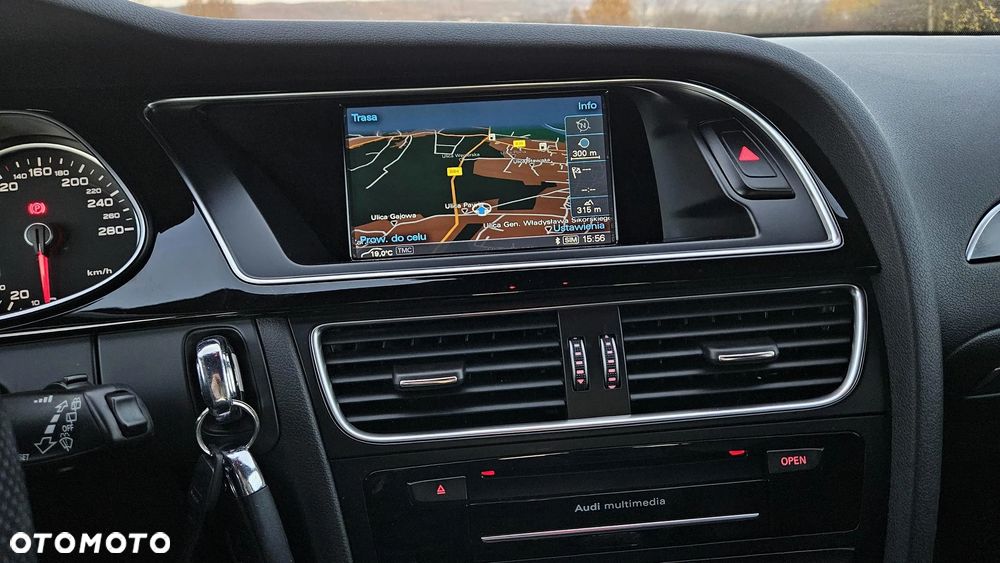 Audi A4 Avant 2.0 TDI DPF clean diesel S line Sportpaket - 29