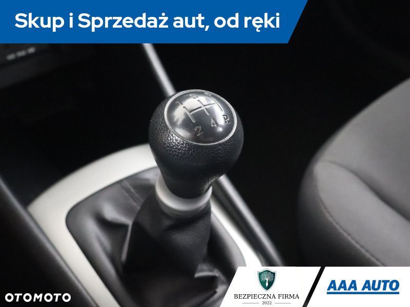 Kia Rio - 15