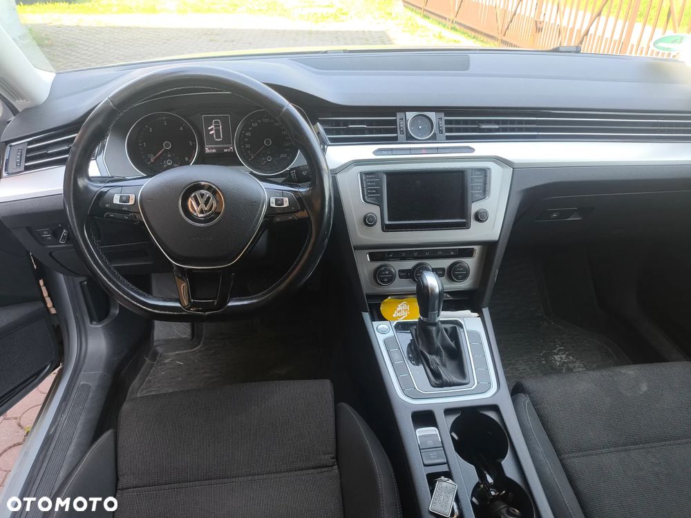 Volkswagen Passat - 5