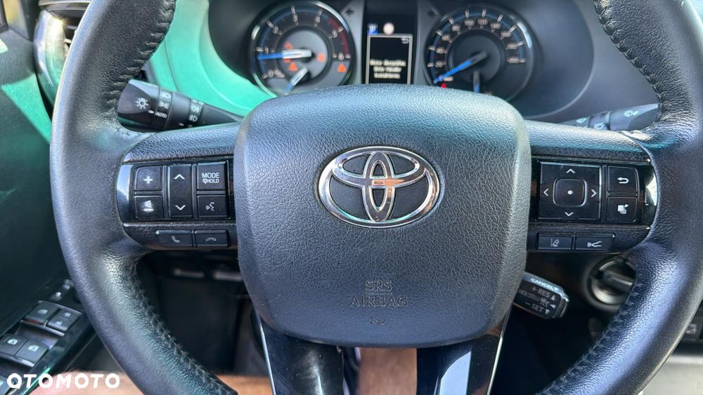 Toyota Hilux - 11