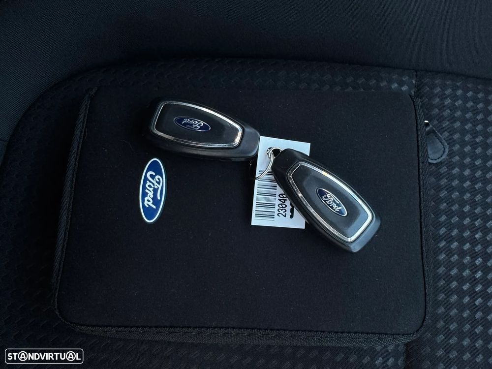 Ford Focus 1.0 EcoBoost S&S ST-LINE - 23