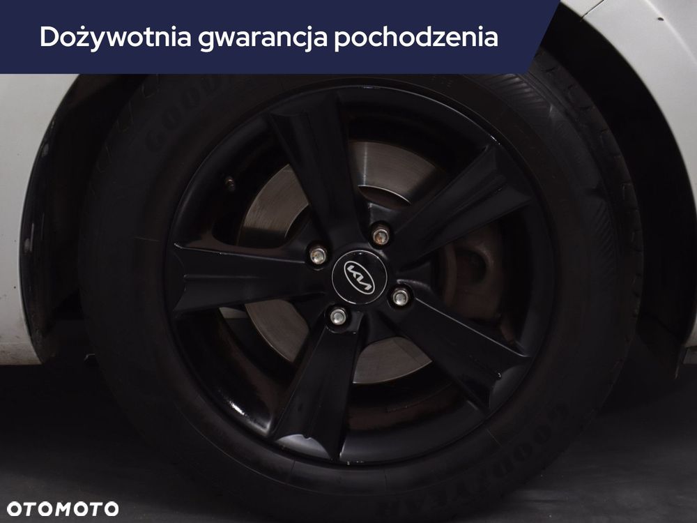 Kia Rio - 17