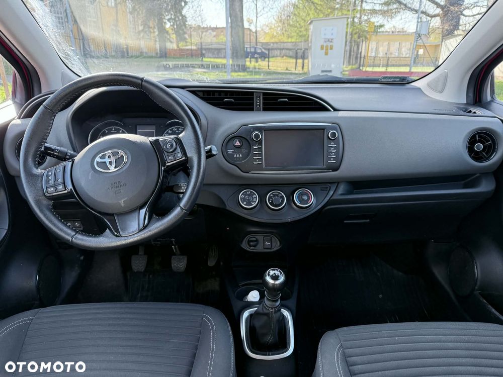 Toyota Yaris 1.5 Premium - 8