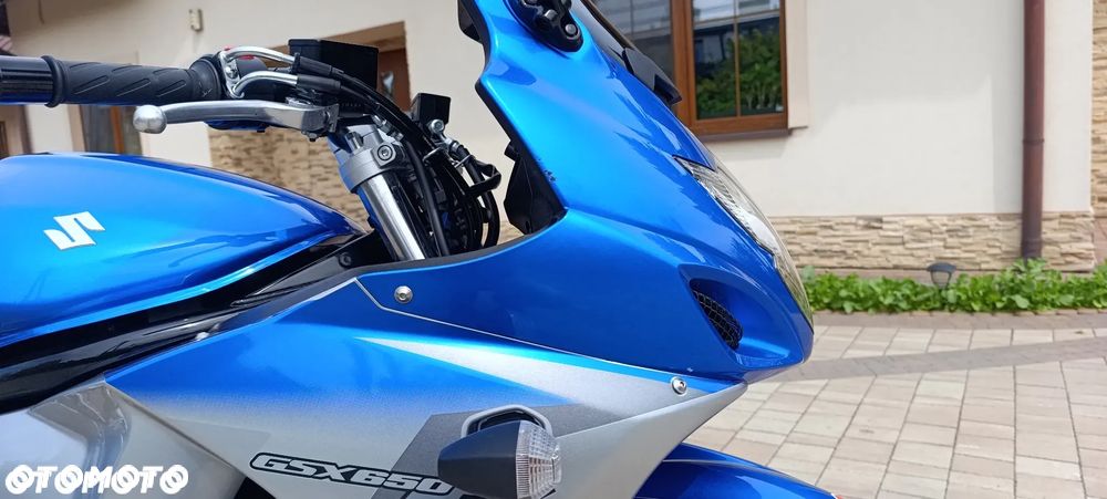 Suzuki GSX - 30