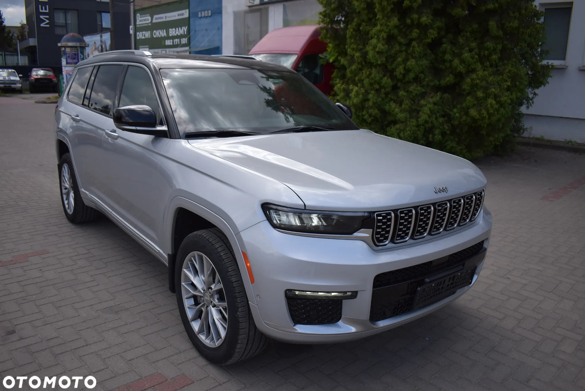 Jeep Grand Cherokee - 3