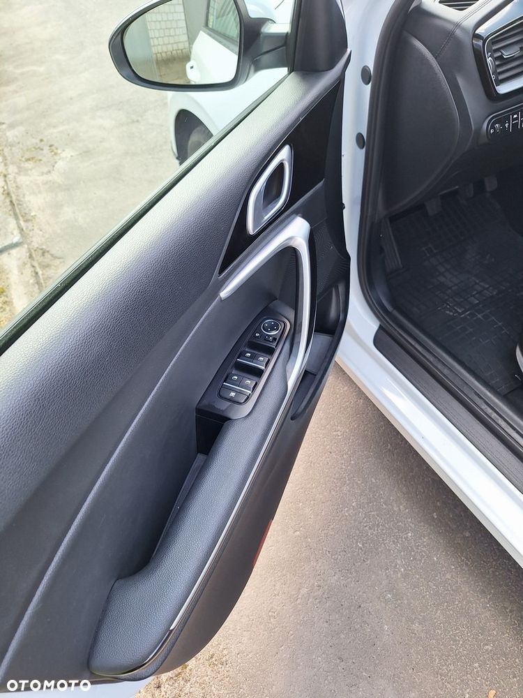 Kia Ceed 1.5 T-GDI L - 26