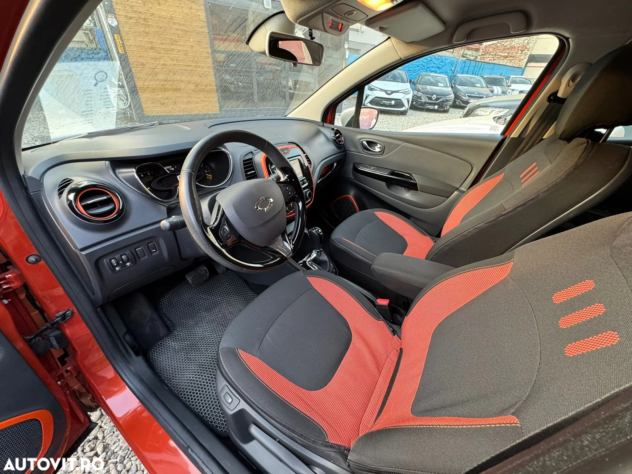 Renault Captur (ENERGY) dCi 90 EDC INTENS - 8