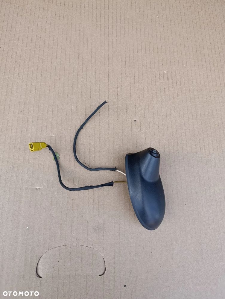 FIAT FREEMONT ANTENA DACHOWA 05091031AA - 1