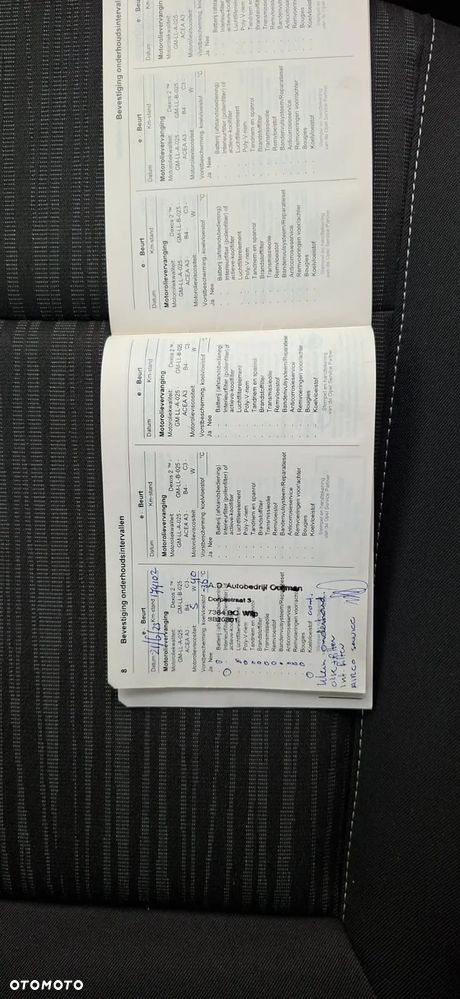 Opel Astra 1.6 Turbo Cosmo - 30