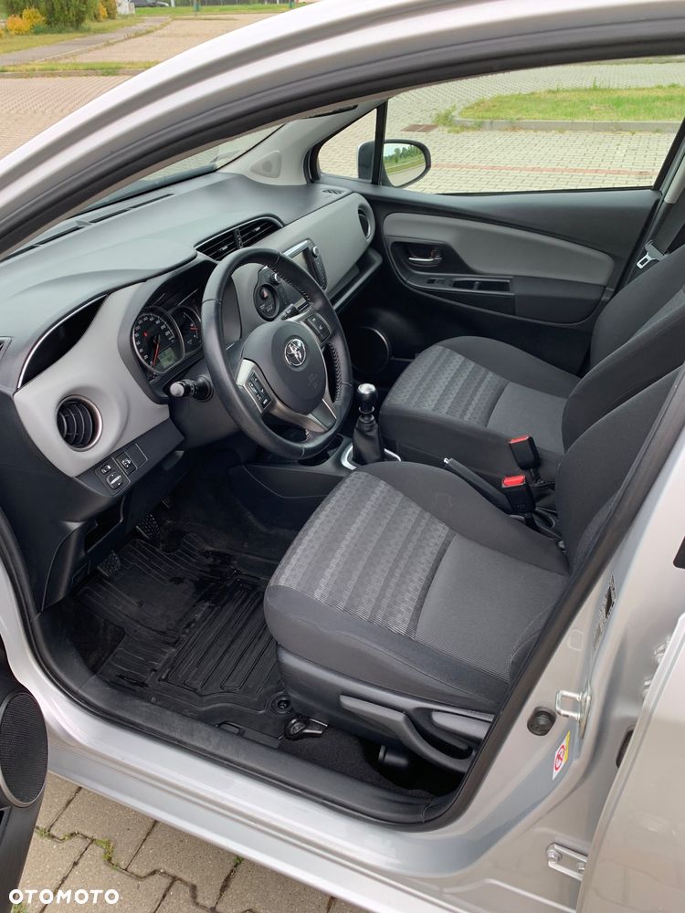 Toyota Yaris 1.33 Premium - 18