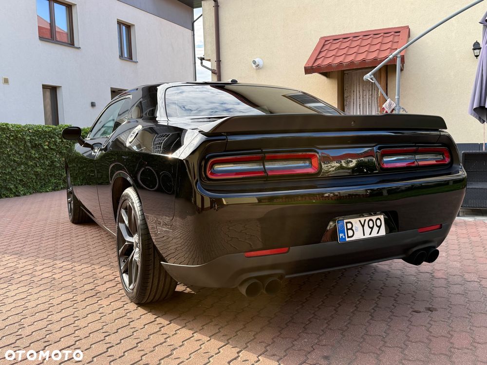 Dodge Challenger 3.6 SXT Plus - 32