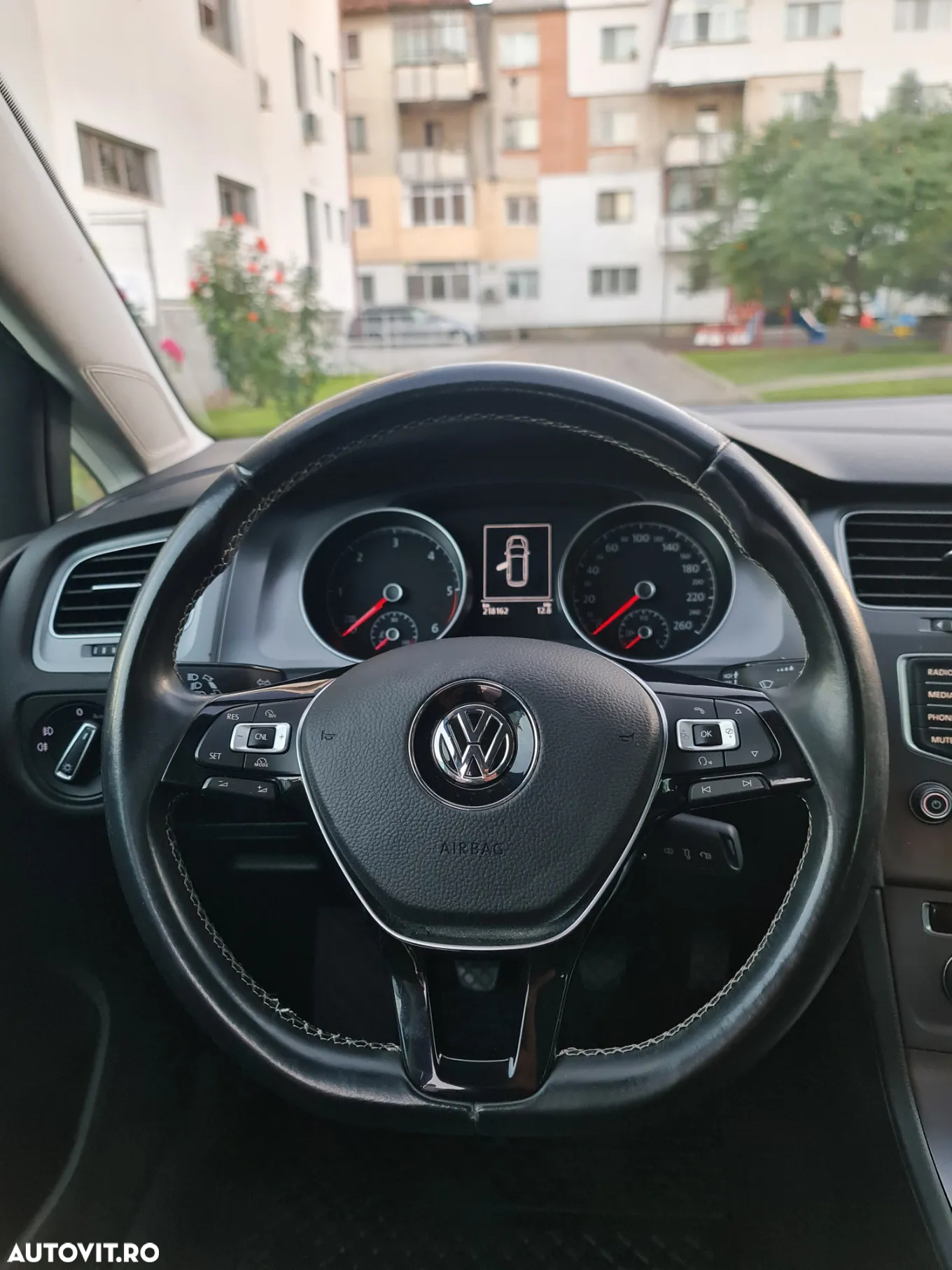 Volkswagen Golf 1.6 TDI 4Motion BlueMotion Technology Lounge - 11