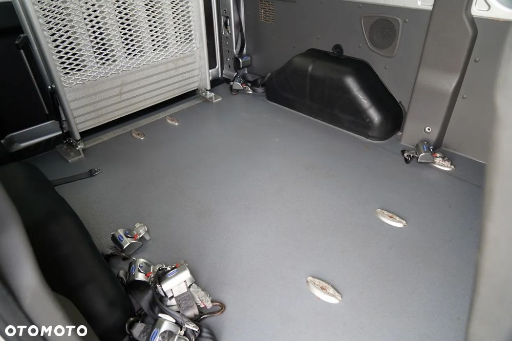 Ford TRANSIT / 6 miejsc / BRYGADÓWAKA  + Najazd na wózek / Dla osób niepełnosprawnych / 2021 / PO KONTRAKCIE SERWISOWYM - 19