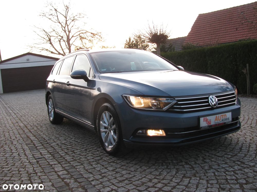 Volkswagen Passat 2.0 TDI SCR DSG Comfortline - 39