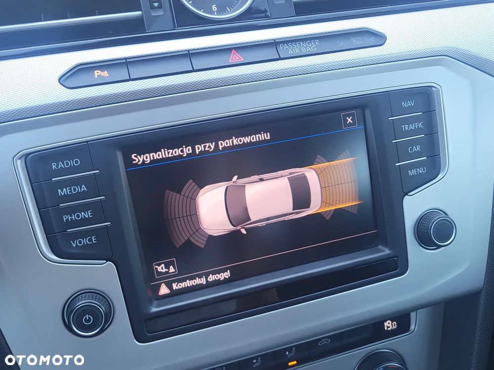 Volkswagen Passat 1.8 TSI BMT Comfortline DSG - 9