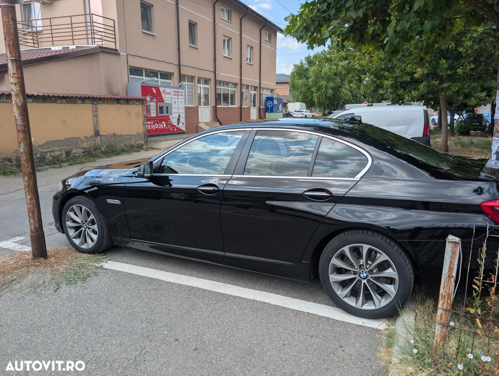 BMW Seria 5 525d xDrive - 4