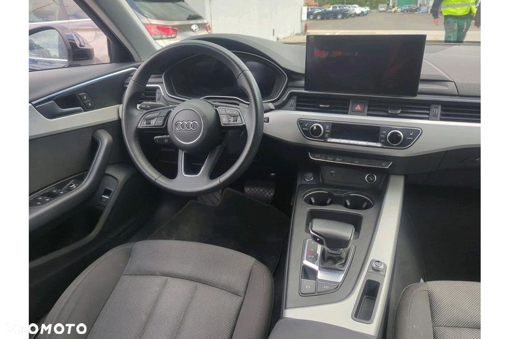 Audi A4 Limousine - 7