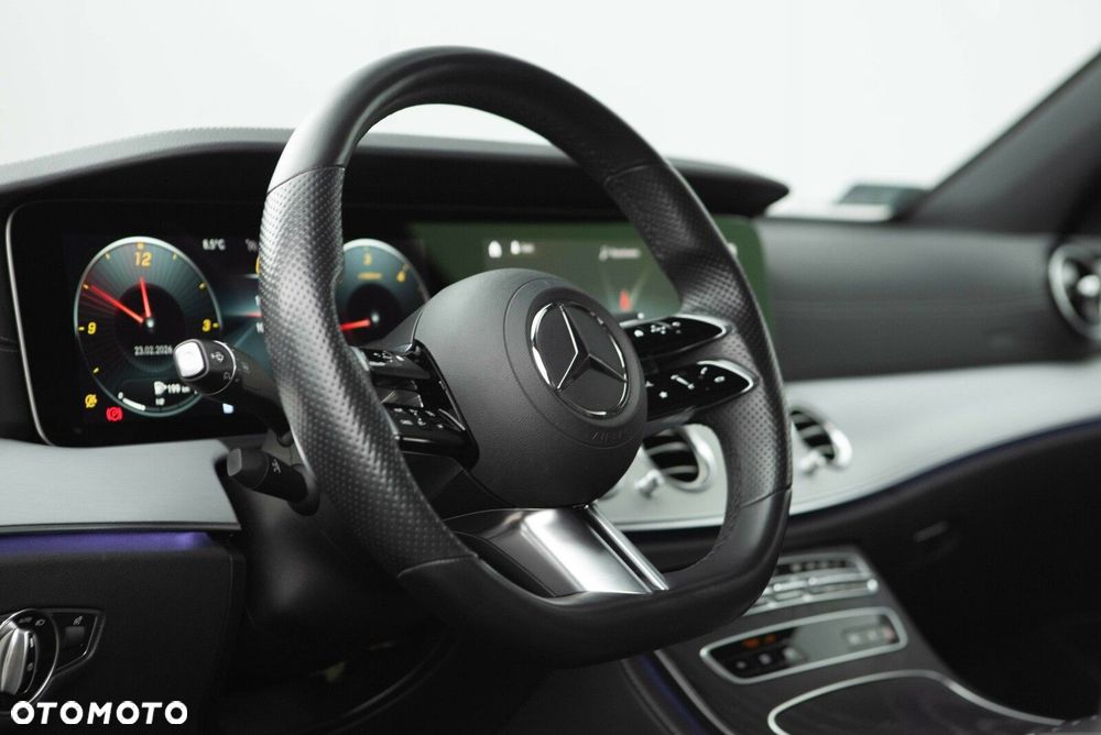 Mercedes-Benz Klasa E - 21