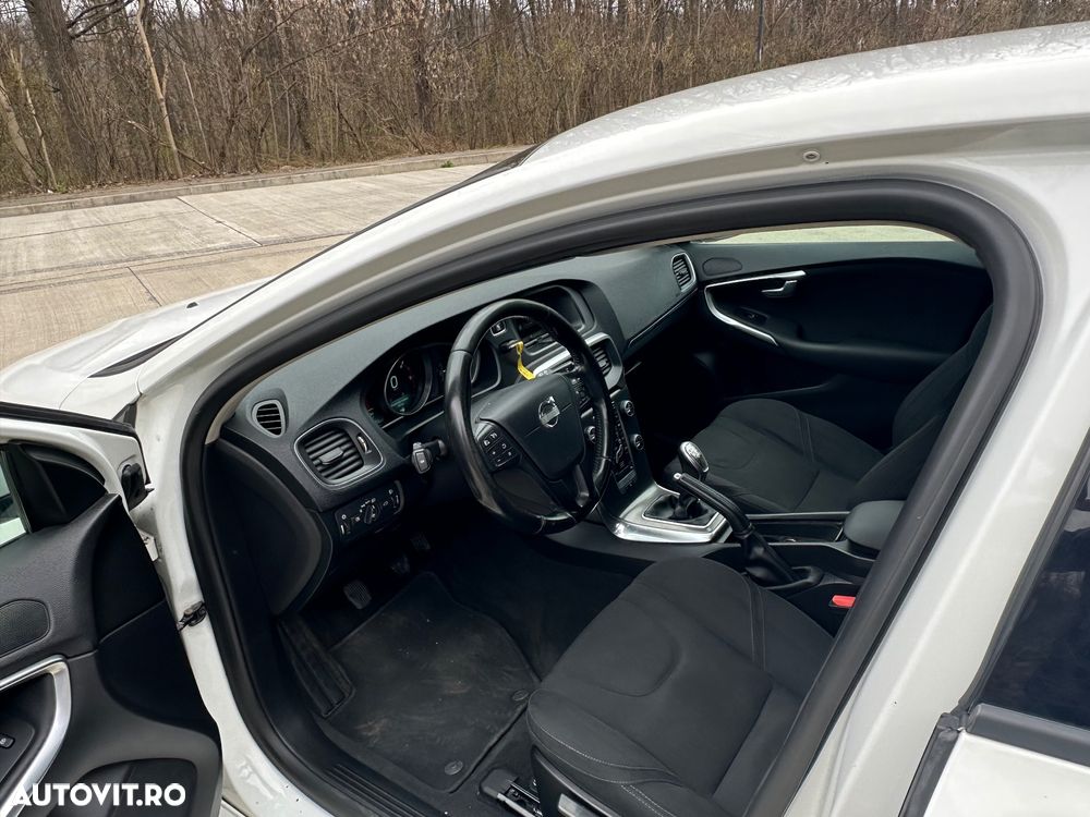 Volvo V40 D2 - 4