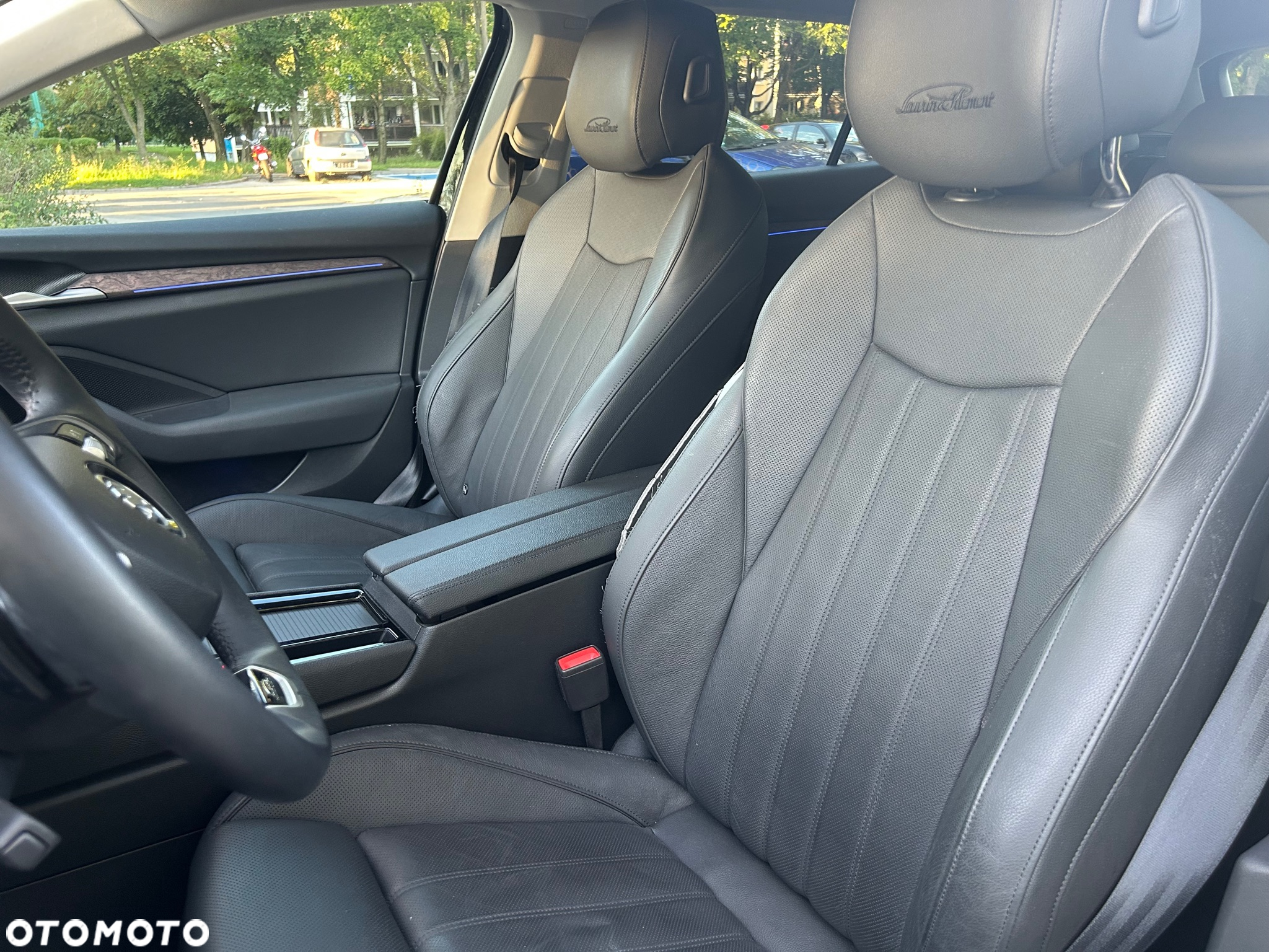 Skoda Superb 2.0 TDI SCR 4x4 L&K DSG - 10