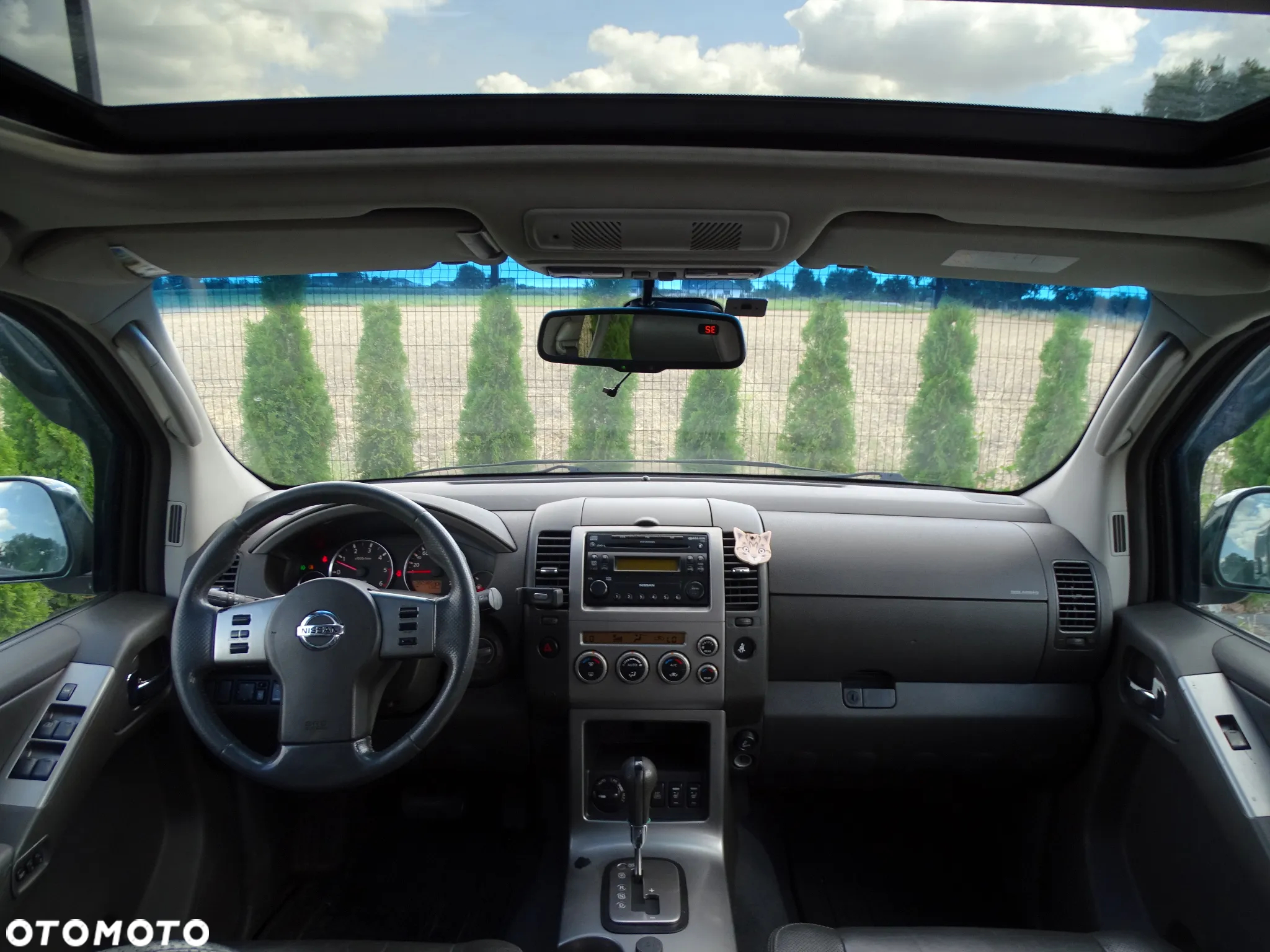 Nissan Pathfinder - 5