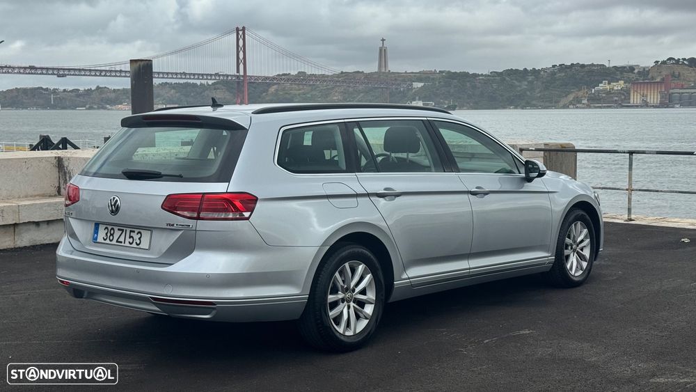 VW Passat Variant 1.6 TDI BlueMotion - 8