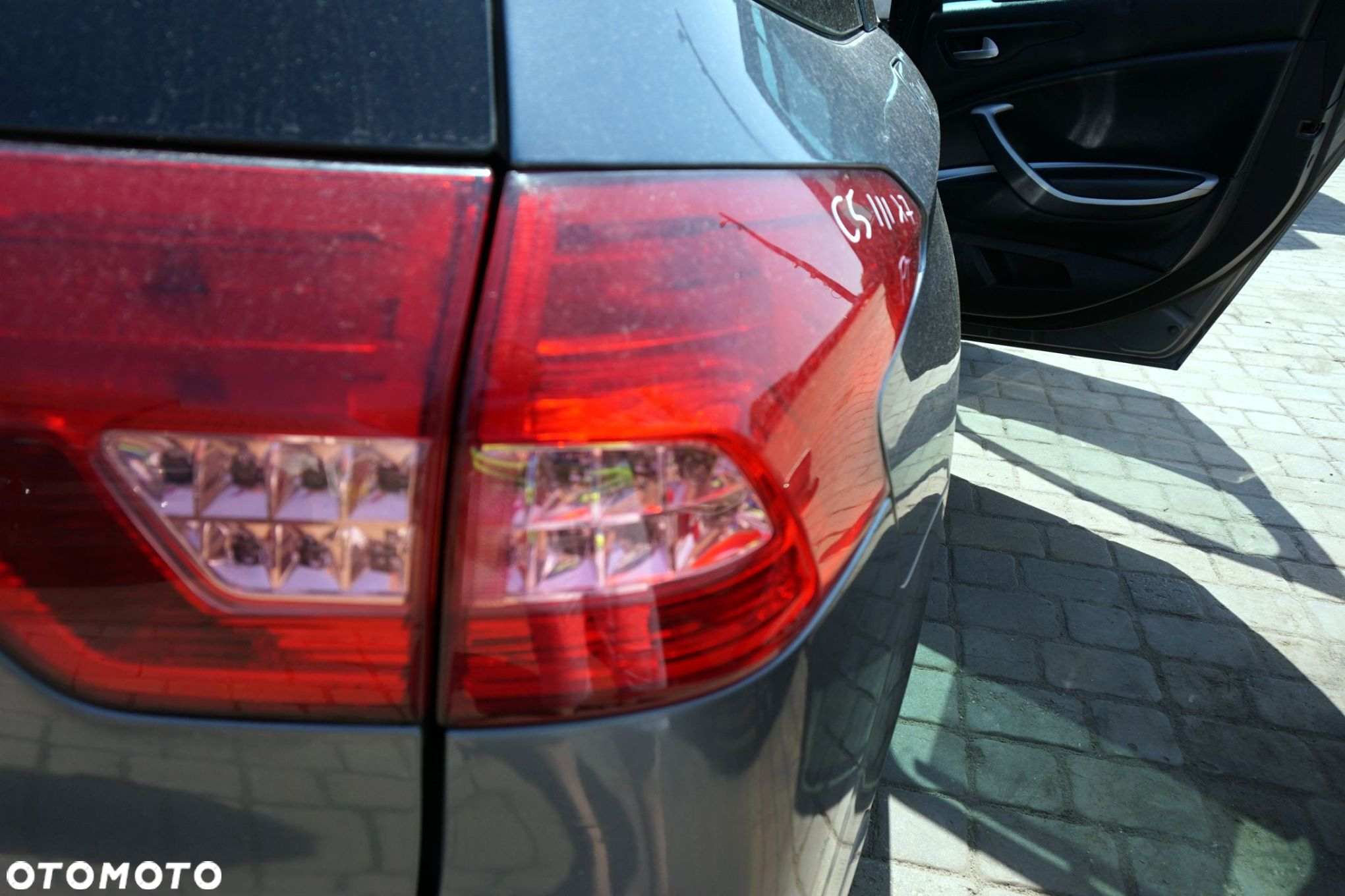 LAMPA TYLNA PRAWA C5 III X7 KOMBI  CITROEN 2008-2017 - 2
